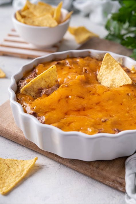 Skyline Dip Crockpot, Cincinnati Chili Dip, Skyline Dip Recipes, Skyline Dip, Skyline Chili Dip, Chili Dip Recipes, Chili Cheese Dip Recipes, Cream Cheese Stuffed Jalapenos, Cincinnati Style Chili