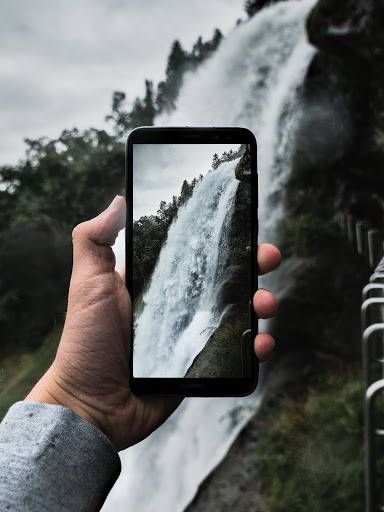 Iphone Camera Tricks, Cell Phone Photography, Long Exposure Photos, Photography Tips Iphone, Iphone Life Hacks, Learn Photo Editing, Scandinavian Countries, Phone Inspo, Norway Travel