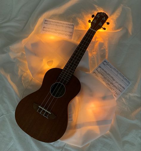 Aesthetic Ukulele Pictures, Ukalalee Aesthetic, Ukulele Pictures, Ukulele Aesthetic, Pjo Aesthetic, Ukulele Photography, Learning Ukulele, Guitar Boy, Guitar Photos