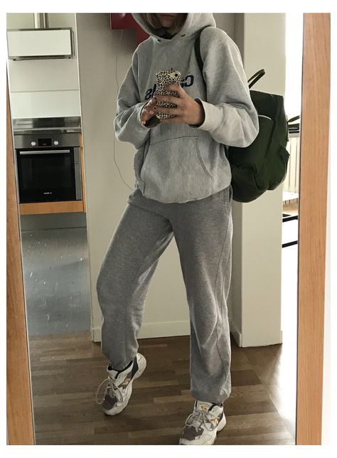 Sweatpants Hoodie Outfit, Hoodie Sweatpants Outfit, Hoodies And Sweatpants Outfit, Sweatpants And Hoodie Outfit, Gray Hoodie Outfit, Hoodie And Sweatpants Outfit, Gray Sweatpants Outfit, Gray Outfit, Sweatpants And Hoodie