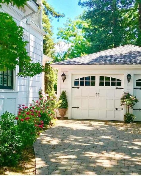 6 Benefits of a Detached Garage - Rhythm of the Home Pretty Garage Doors, Detached Garage Ideas, Cottage Garage, Detached Garage Designs, Garage Inspiration, White Garage, Garage Plans Detached, Neighborhood Walk, Garage Door Ideas