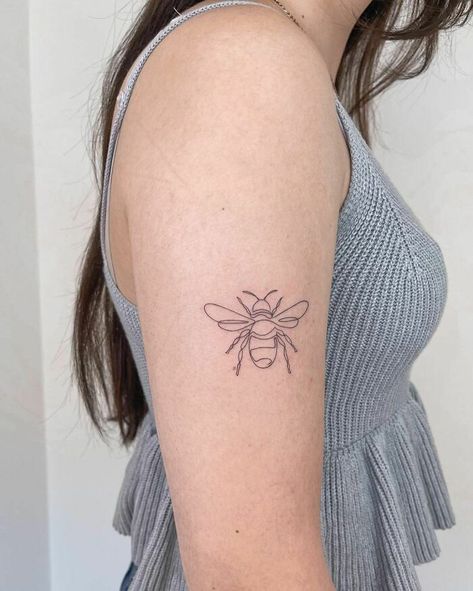 Single Line Bee Tattoo, Bee Arm Tattoo, Single Line Tattoo Ideas, Fine Line Bee Tattoo, Bumblebee Tattoo, 25 Tattoo, Piano Tattoo, Heart With Infinity Tattoo, Small Symbol Tattoos