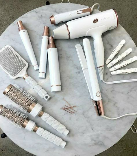 Life Of A Hairstylist, Hair Gadgets Tools, Hairstylist Products, Hair Tools Aesthetic, Beauty Tools Products, Hairstyling Tools, Hair Dryer Set, Hair Care Kit, Hair Tool Set