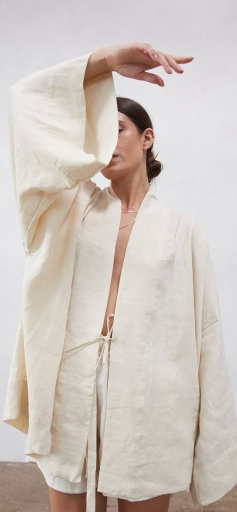 Silk Kimono Outfit, Organic Outfits, Nomad Fashion, Kimono Styles, Fashion Kimono, Linen Style Fashion, Cotton Maxi Skirt, Linen Kimono, Silk Pant