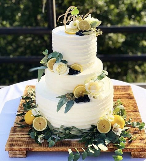 Multiple Wedding Cakes, Rustic Italian Wedding, Wedding Planning Details, Mediterranean Vibes, Italian Wedding Cakes, Italian Theme, Mediterranean Wedding, Wedding Theme Inspiration, Rustic Wedding Chic