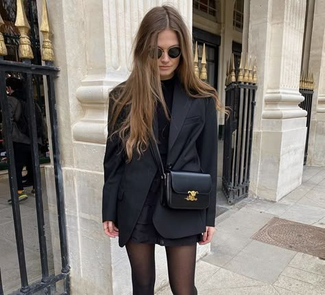 Celine Triomphe Bag Celebrity, Celine Triumph Bag Outfit, Celine Triumph Bag, Sac Celine Triomphe, Celine Teen Triomphe Bag Outfit, Celine Triomphe Bag Outfit, Celine Bag Outfit, Triomphe Celine, Celine Triomphe Bag