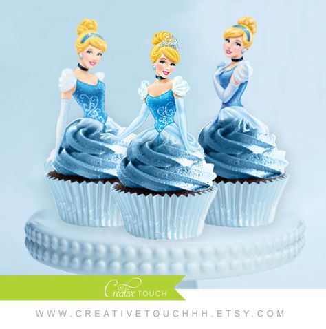 Cinderella Cupcake Toppers | CatchMyParty.com Cinderella Cupcakes Ideas, Cinderella Birthday Party Decorations, Cinderella Cupcake Toppers, Cinderella Party Decorations, Cinderella Birthday Cake, Invitation Disney, Cinderella Cupcakes, Disney Princess Cupcakes, Cake Princess