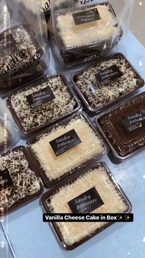 Bake Sale Displays, Homemade Chocolate Cupcakes, Brownie Packaging, Bake Sale Packaging, Milk Tea Recipes, Baking Packaging, Homemade Granola Bars, Dessert Packaging, Cake Packaging