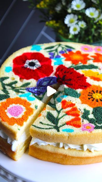 #7 Cake, Easy Cakes That Look Impressive, All Fruit Cake, Easy Impressive Cake Decoration, Decorating A Cake With Strawberries, Fruit Topping Cake, Couples Cake Ideas, Decorated Sponge Cake, Homemade Cakes Decorating