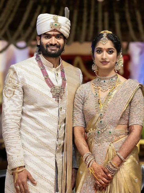 South Indian Marriage Photos, Gold Saree Bride And Groom, South Indian Groom Wear Wedding, Gold Sherwani Groom, Thalambralu Saree, South Indian Groom, Muhurtham Saree, Groom Wedding Jewellery, Wedding Matching Outfits