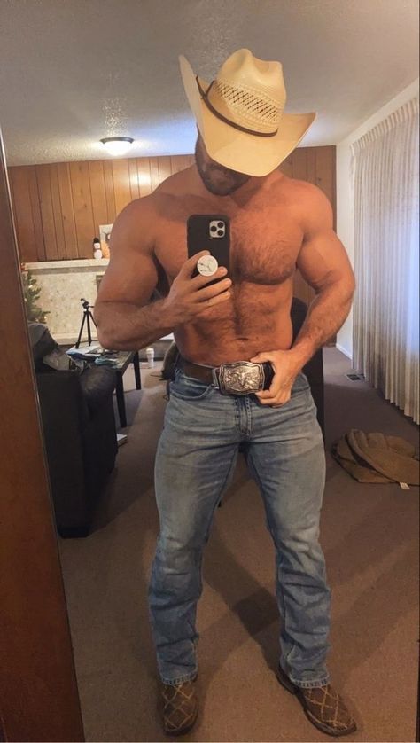 Hot Bearded Men, Cowboy Suit, Vintage Muscle Men, Cowboys Men, Taking A Selfie, Beefy Men, Country Men, Muscular Men, Shirtless Men