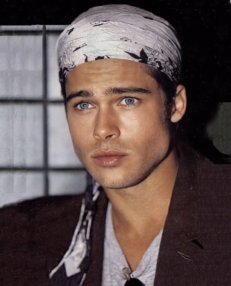 Brad Pitt Avatar, Bread Pit, Brad Pitt Funny Face, Brad Pitt Old, Brad Pitt Close Up, Brad Pitt Selfie Photos, Model Clothes, Sidemen Members, Bottom Lip