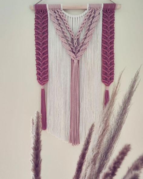 Shades of the Sky 🌈 #macrame #macramewallhanging #wallhanging #pink Big Tassels, Elegant Macrame, Macrame Wall Hanging Pattern, Large Tassels, Simpul Makrame, Wall Hanging Pattern, Artisan Decor, Boho Macrame Wall Hanging, Knots Guide