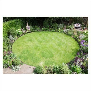 Small Garden With A Circular Lawn! | Modern Country Style | Bloglovin’ Circular Garden Design, Border Gardens, Circular Lawn, Lawn Design, Modern Country Style, Back Garden Design, Garden Design Layout, Small Backyard Gardens, Modern Garden Design