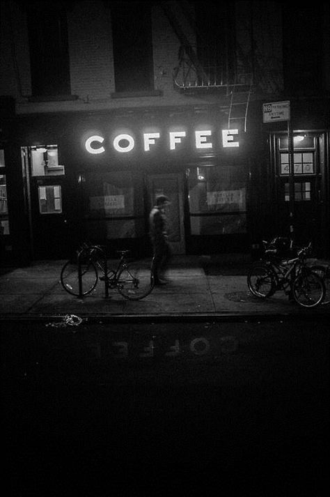 Late night coffee Night Coffee, Coffee Talk, Coffee Culture, Coffee Signs, Bw Photo, Coffee Love, Coffee Addict, Im Awesome, Coffee House