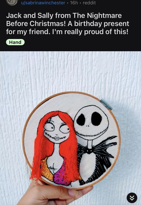 Nightmare before christmas Jack And Sally Embroidery, Nightmare Before Christmas Embroidery, Spooky Embroidery, Disney Diy Crafts, Birthday Presents For Friends, Halloween Embroidery Designs, Embroidery Wall Art, Halloween Embroidery, Punch Needle Embroidery