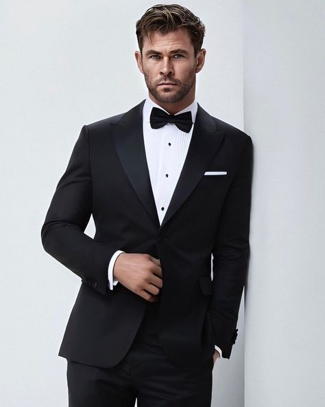 Hemsworth Brothers, Wedding Tux, Black Suit Men, Chris Hemsworth Thor, Black Suit Wedding, Costume Noir, Australian Actors, Liam Hemsworth, Fashion Suits For Men