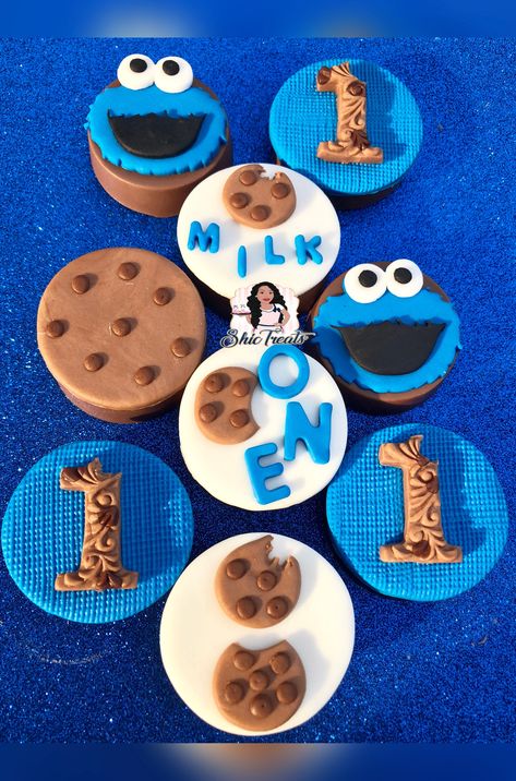 Cookie Monster Chocolate Covered Oreos, Cookie Monster Oreos, Cookie Monster Strawberries, Sesame Street Oreos, Cookie Monster Candy Apples, Cookie Monster Rice Krispie Treats, Cookie Monster Cake Pops, Cookie Monster Cookies Decorated, Cookie Monster Treats