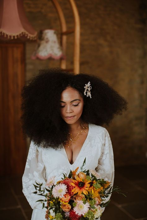 Free-spirited + bohemian wedding inspiration at Stratton Court Barn including VW Camper booth, vintage decor, floral textiles + pretty florals #bohowedding #bohemianweddinginspiration #hippyweddinginspiration #floralinspiration #sambennetphotography #freespirited #weddinginspiration #strattoncourtbarn, #VWcampervanhire #vintagetableware #bohoweddingdress #bohobride #blackbride #bohemianbride #beautifulbride 70s Wedding Hair, Afro Bride, Hippy Wedding, Afro Wedding Hairstyles, Black Brides, Court Wedding, Bohemian Style Wedding, Bohemian Wedding Inspiration, Festival Bride