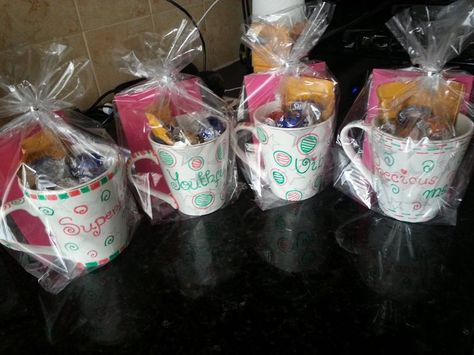 Holiday gift idea for Preschool-teachers. Personalized Coffee mugs with names on it (made with Ceramic cups and porcelain pain/glass markers from Michaels) Lindt Truffles, Swiss hot chocolate and a Thanks you note personalized in your own way.... Mug With Candy Gift, Swiss Hot Chocolate, Mugs With Names, Lindt Truffles, Valentines Candy, Glass Markers, Preschool Teachers, Valentine Candy, Candy Bouquet