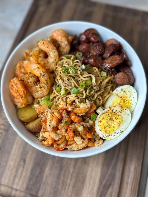 Meals By Desha - Cajun Seafood Ramen!! Step by Step... Cajun Seafood Ramen, Cajun Ramen Noodle Recipes, Meals By Desha, Noodle Bowls Ramen, Cajun Ramen Noodles, Cajun Ramen, Seafood Ramen, Cajun Boil, Cajun Seafood Boil