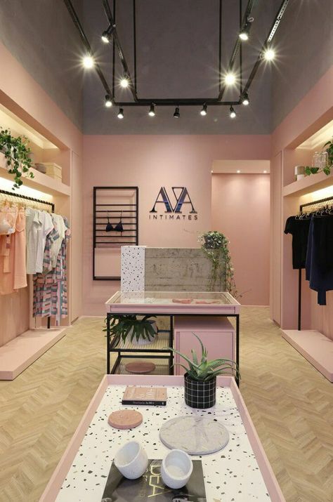 Store Interiors Boutiques, Shop Design Idees Boutiques, Clothes Showroom Interior Design, Store Wall Design, Store Design Boutique Inspiration, Botique Interiors Design, Showroom Design Interior, Interior Boutique, Lingerie Store Design