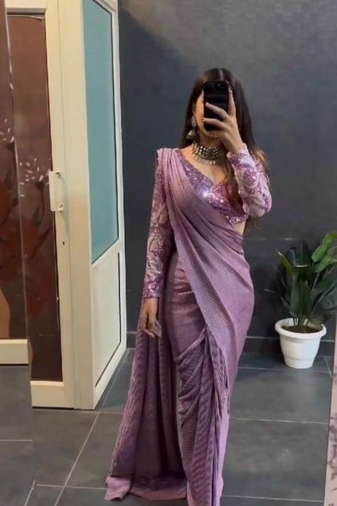 Plane Saree For Farewell, Saree Styles Modern Classy Wedding, Farewell Sarees Colleges Latest, Saree For Dark Skin Tone Farewell, Ethnic Day Outfits College Saree, College Fairwell Saree, Saree From Scratch Ideas, Simple Sarees Classy, Saree Styles For Farewell College