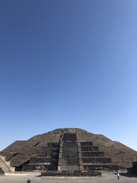 Aztec Pyramids Art, Pyramids In Mexico, Aztec Pyramids, Mexico City Pyramids, Transamerica Pyramid, Ancient Pyramids, Explore Mexico, Ancient Buildings, South American