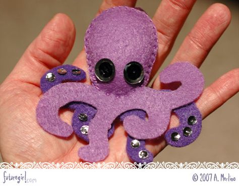 Felt Octopus Pattern Free, Felt Octopus, Octopus Craft, Octopus Ornament, Underwater Aquarium, Preschool Ocean, Good Craft, Octopus Crafts, Purple Octopus