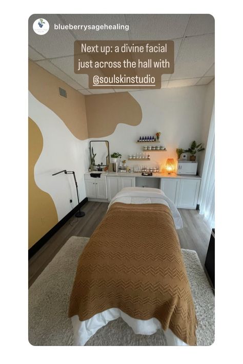 Wax Studio, Nail Salon Interior Design, Business Strategy Management, Nail Salon Interior, Esthetician Room Decor, Esthetics Room, Massage Business, Esthetician Room, Skin Care Spa