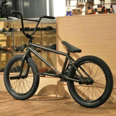 Bmx Flatland, Bmx Bike Parts, Bmx 20, Bmx Dirt, Bmx Street, Electric Bike Kits, Biking Diy, Bike Mountain, Cycling Quotes