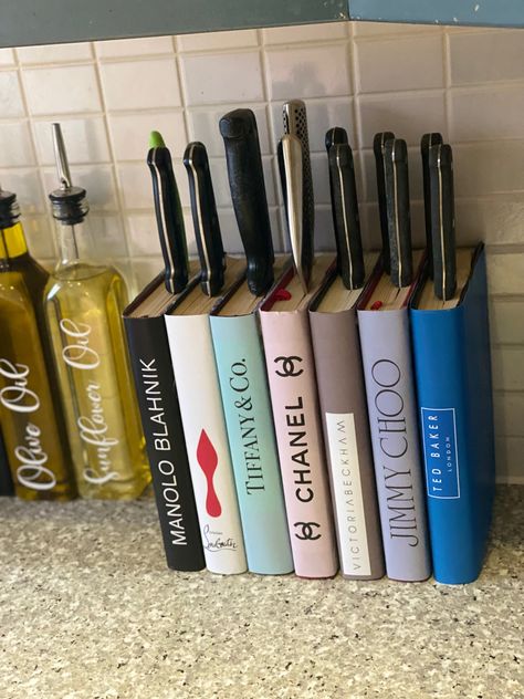 Knife block /holder made for books? Knife Block, Dream House Decor, Victoria Beckham, Branding Design, Vase, Books, Home Decor, Design