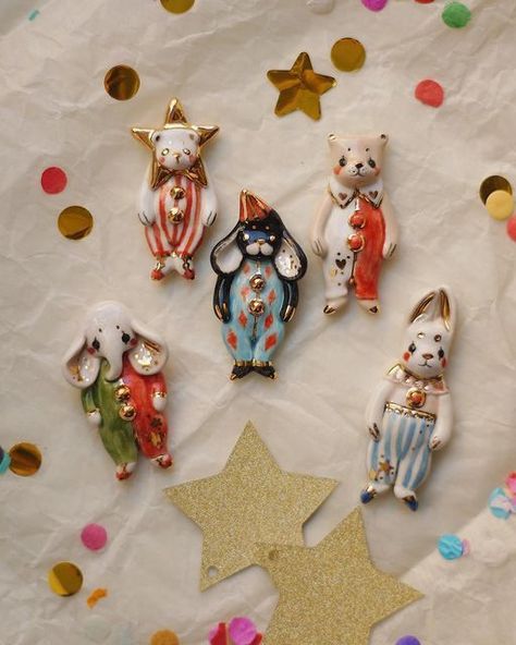 Ceramic Brooch, Clay Things, Clay Diy Projects, Ceramics Ideas, Pottery Crafts, Ceramics Pottery Art, Clay Art Projects, Diy Clay Crafts, Noel Christmas