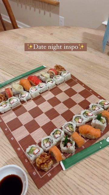 Sushi Date Night At Home, Chess Date, Game Night Date, Date Night Food, Fun Date Night Ideas, Food Set Up, Sushi Date, Birthday Night, Games Night