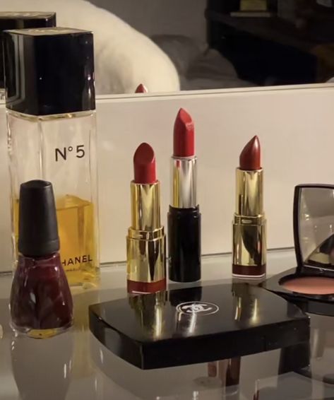 Red Lipstick Aesthetic Vintage, Lipstick Aesthetic Vintage, Chanel Lipstick Aesthetic, Nailpolish Aesthetic, Red Lipstick Aesthetic, Abby Aesthetic, Wren Beaumont, Aesthetic Lipstick, Lana Myers