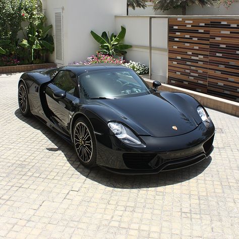 Porsche 918 Spyder Blacked Out! Black Porsche Convertible, Porsche 811, Porsche 918 Spyder Black, Spyder 918, Spyder Porsche, Porsche Convertible, Blacked Out Cars, Black Porsche, Porsche 918 Spyder