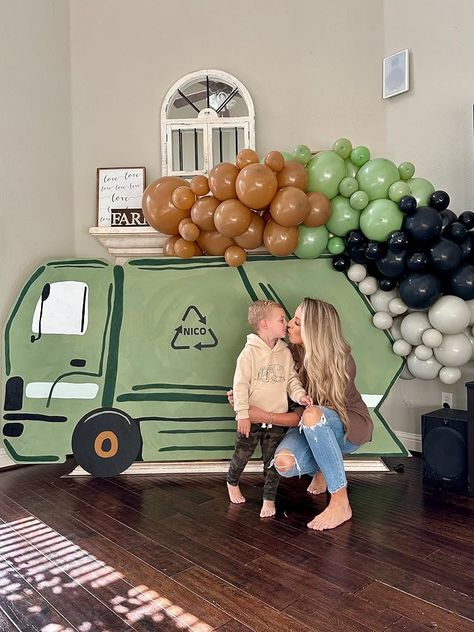 Garbage Truck Party, Truck Theme Birthday, Bday Themes, Trash Party, Birthday Theme Decoration, Trash Truck, Truck Theme, Dino Birthday Party, Truck Birthday