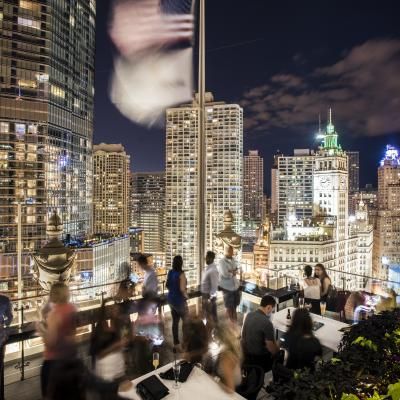 Chicago Rooftop Bar with a View | LondonHouse Chicago London House Chicago, Rooftop Chicago, Chicago Athletic Association Hotel, Chicago Rooftop, Hotel Rooftop Bar, Chicago Athletic Association, Rooftop Venue, Millenium Park, Best Rooftop Bars