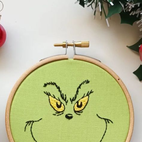 Beatrice on Instagram: "Are you team Christmas ❤️ or team Grinch 💚? I am more of team Christmas, while my husband is definitely Mr Grinch 😂 #Christmas #Grinch #embroidery" Grinch Embroidery Patterns, The Grinch Embroidery, Grinch Embroidery Design, Grinch Christmas Crafts, Grinch Embroidery, Grinch Hands, Mr Grinch, Embroidery Hoop Crafts, Grinch Ornaments