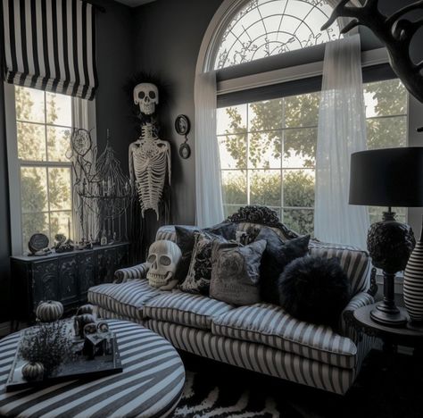 Gothic Entryway Decor, Gothic Porch, Ecclectic Decor, Gothic Home Interior, Goth Living Room, Home Haunted House, Academia House, Gothic Living Room, Den Design