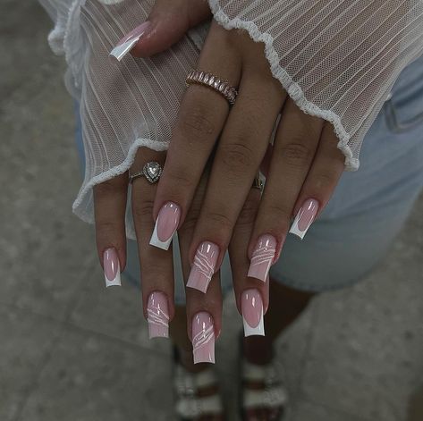 Nail Sunny, Acrylic Toe Nails, Elegant Nail, Fancy Nails Designs, Classic French Manicure, Long Nail, Girly Acrylic Nails, French Tip Acrylic Nails, Short Square Acrylic Nails