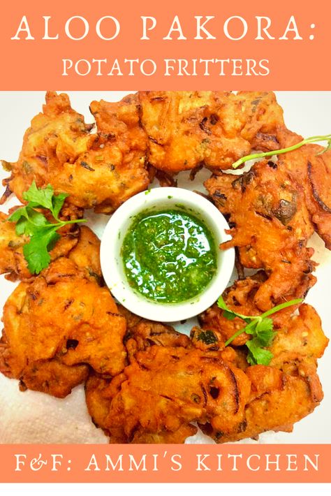 F&F: AMMI'S KITCHEN -- A classic Pakistani appetizer = ALOO PAKORA. A savory, fried snack with a satisfying crunch and tons of flavor! Halal Meals, Aloo Pakora, Culture Recipes, Ramadan Recipe, Pakistani Dishes, Pakistani Recipes, Ramadan Special, Indian Dinner, Pakora Recipes