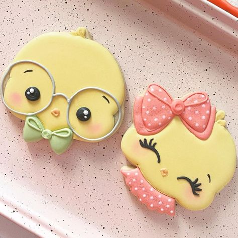 Jenny Peterson on Instagram: “#easter #eastercookies #sugarcookies #cookiesofinstagram #instacookies #decoratedcookies #cookiedecorating” Easter Sugar Cookies Decorated, Elephant Pottery, Icing Ideas, Easter Sugar Cookies, Sugar Cookie Royal Icing, One Smart Cookie, Cookie Time, Easter Chick, Fondant Icing