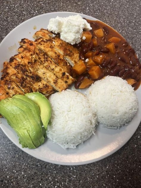 Puerto Rican Food with Recipes | dinner for the husband:  | Facebook Puerto Rican Chicken Thigh Recipes, Healthy Puerto Rican Food, Cheap Puerto Rican Meals, One Pot Puerto Rican Chicken And Rice, Puerto Rican Roasted Chicken, Habichuelas Guisadas, Puerto Rican Food, Rican Food, Adobo Chicken