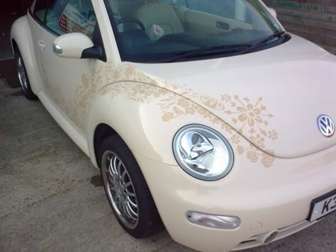 Bug Car, Girly Car Accessories, Car Deco, Beetle Car, The Beetle, Volkswagen Car, Girly Car, Beetle Bug, Pretty Cars