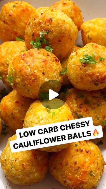 Qetoe Low Carb Kitchen on Instagram: "LOW CARB CHESSY CAULIFLOWER BALLS 🔥🔥🔥 Craving a healthy snack? Try these irresistible Cauliflower Balls! Crunchy on the outside, cheesy on the inside – the perfect guilt-free treat! 🥦🧀✨ #HealthyEats #CauliflowerBalls #DeliciouslyHealthy #lowcarb #keto #weightloss  recipe by @einfach.mal.kochen .Mal.kochen" Cauliflower Balls Recipes, Cauliflower Balls, Deep Fried Cauliflower, Quick Recipes Snacks, Broccoli Cauliflower, Fried Cauliflower, Balls Recipe, Cauliflower Rice, Quick Recipes