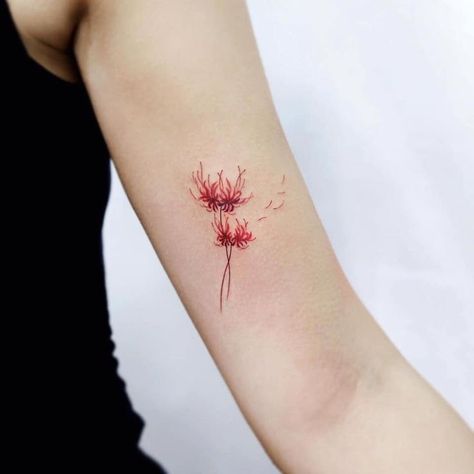 Red Anime Flower Tattoo, Red Dandelion Tattoo, Small Anime Tattoos Simple, Spider Lilly Tatoos, Higanbana Tattoo, Red Spider Lily Tattoo, Spider Lily Tattoo, Red Flower Tattoos, Lillies Tattoo