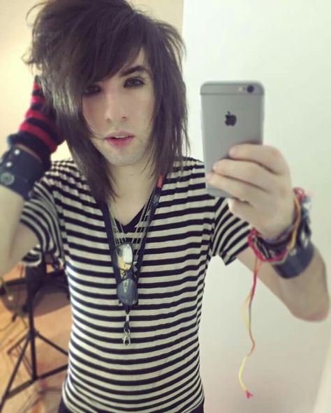 Jordan sweeto <3 Jordan Sweeto, Emo Bands, Emo Fashion, Emo Scene, Emo Boys, Youtubers, Jordan, Women's Top