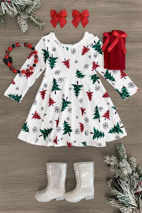 Christmas Clothes Kids, White Plaid Christmas Tree, Elizabeth Elliott, Buffalo Plaid Tree, Christmas Baby Clothes, Christmas Outfit Aesthetic, Aubrey Lynn, Green Buffalo Plaid, Kids Christmas Dress