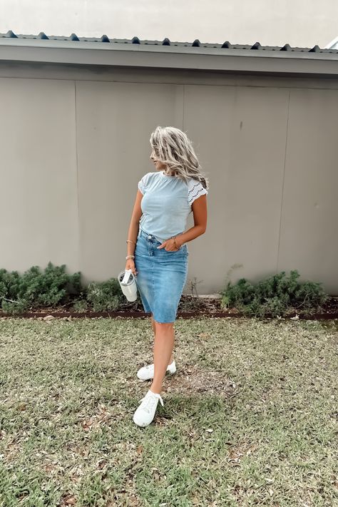 modest knee length jean skirt for women Denim Skirt Outfits Summer, Knee Length Denim Skirt Outfit, Modest Feminine Outfits, Knee Length Jean Skirt, Knee Length Jean Skirts, Modest Denim Skirts, Knee Length Denim Skirt, Christian Clothes, Skirt Outfits Summer